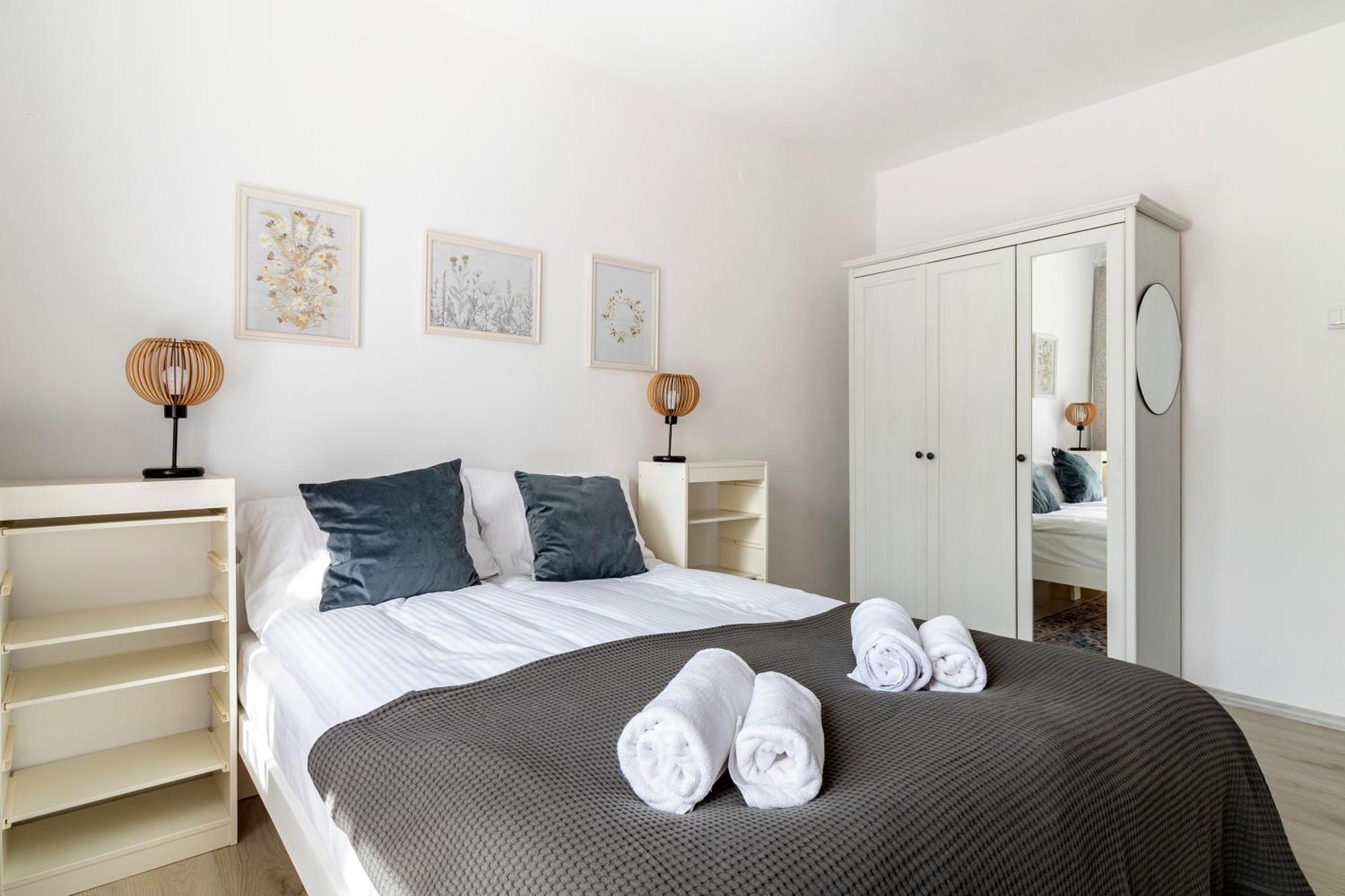Wonderful 2- Bedroom Apartment With Soul Wwa70 Varsóvia Exterior foto
